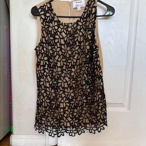 Floral Lace Sleeveless Top - Black